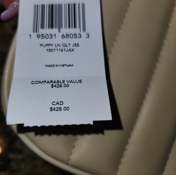 Super Pretty Puffy Linear Quilted Cream Leather Jes COACH Crossbody!! - Picture 13 of 16